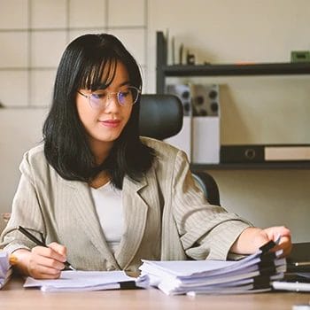 An office worker registering a foreign LLC registration