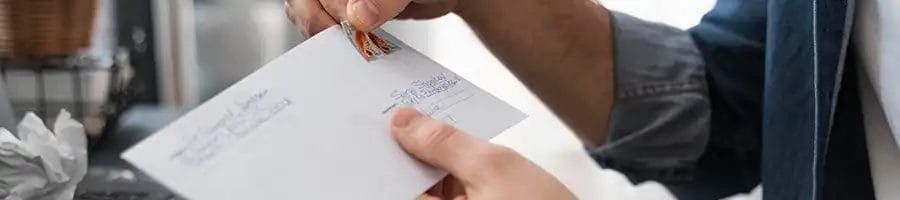Handling an envelope for mail
